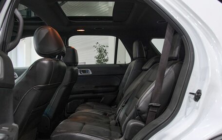 Ford Explorer VI, 2015 год, 2 390 000 рублей, 22 фотография