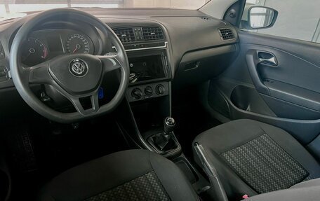 Volkswagen Polo VI (EU Market), 2017 год, 1 100 000 рублей, 13 фотография