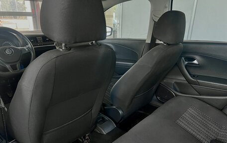 Volkswagen Polo VI (EU Market), 2017 год, 1 100 000 рублей, 15 фотография