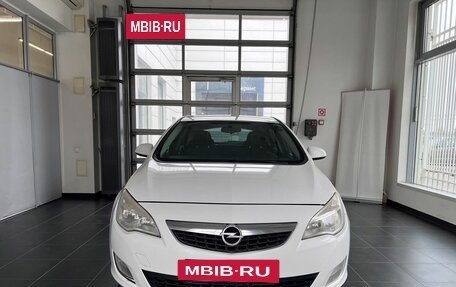 Opel Astra J, 2011 год, 760 000 рублей, 2 фотография