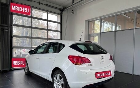 Opel Astra J, 2011 год, 760 000 рублей, 6 фотография