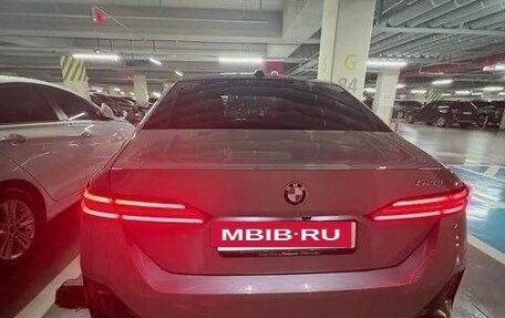 BMW 5 серия, 2024 год, 6 900 000 рублей, 3 фотография