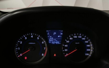 Hyundai Solaris II рестайлинг, 2012 год, 595 950 рублей, 20 фотография