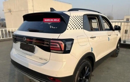 Volkswagen T-Cross I, 2021 год, 1 350 000 рублей, 6 фотография