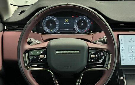 Land Rover Range Rover Evoque II, 2025 год, 6 850 000 рублей, 15 фотография