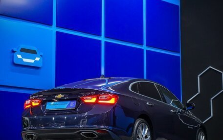 Chevrolet Malibu IX, 2017 год, 1 815 000 рублей, 5 фотография