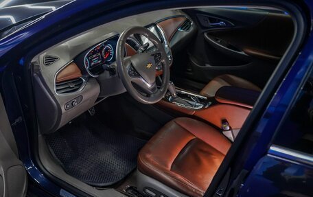 Chevrolet Malibu IX, 2017 год, 1 815 000 рублей, 10 фотография