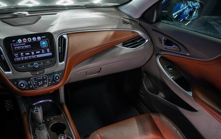 Chevrolet Malibu IX, 2017 год, 1 815 000 рублей, 34 фотография