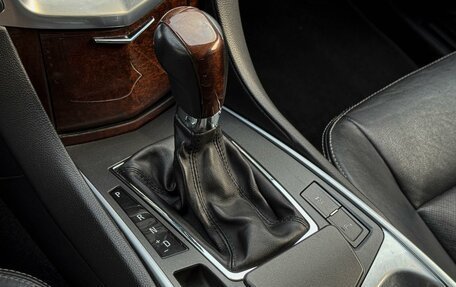 Cadillac SRX II рестайлинг, 2012 год, 1 799 000 рублей, 25 фотография