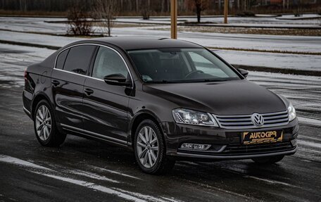 Volkswagen Passat B7, 2013 год, 1 035 000 рублей, 2 фотография