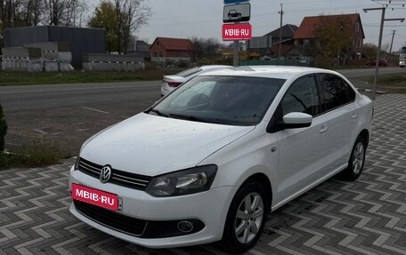 Volkswagen Polo VI (EU Market), 2013 год, 670 000 рублей, 1 фотография