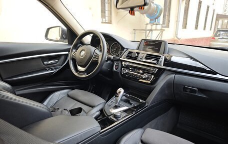 BMW 3 серия, 2016 год, 2 600 000 рублей, 6 фотография