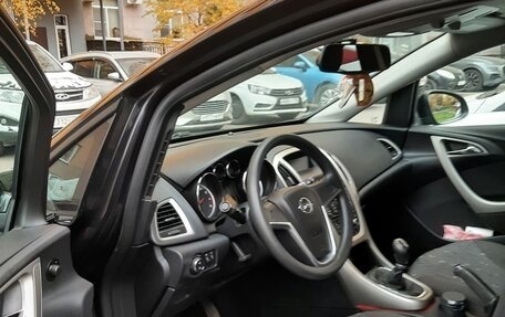 Opel Astra J, 2011 год, 550 000 рублей, 3 фотография