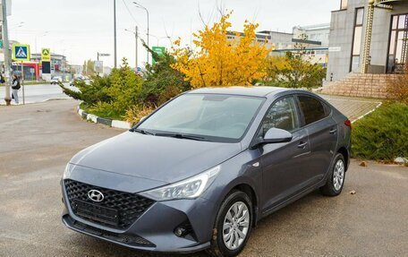 Hyundai Solaris II рестайлинг, 2021 год, 1 800 000 рублей, 1 фотография