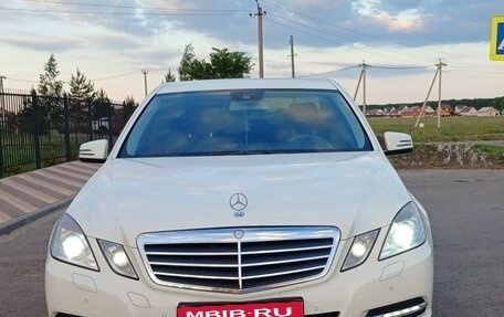 Mercedes-Benz E-Класс, 2012 год, 1 430 000 рублей, 1 фотография