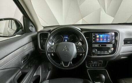 Mitsubishi Outlander III рестайлинг 3, 2019 год, 2 765 000 рублей, 16 фотография