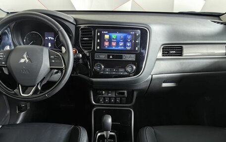 Mitsubishi Outlander III рестайлинг 3, 2019 год, 2 765 000 рублей, 12 фотография