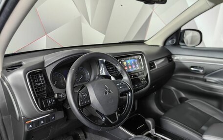 Mitsubishi Outlander III рестайлинг 3, 2019 год, 2 765 000 рублей, 15 фотография