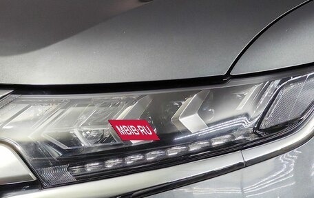 Mitsubishi Outlander III рестайлинг 3, 2019 год, 2 765 000 рублей, 9 фотография