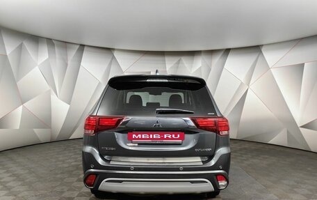 Mitsubishi Outlander III рестайлинг 3, 2019 год, 2 765 000 рублей, 8 фотография