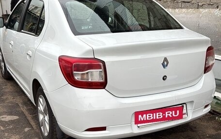 Renault Logan II, 2018 год, 650 000 рублей, 2 фотография