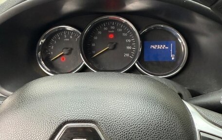 Renault Logan II, 2018 год, 650 000 рублей, 8 фотография