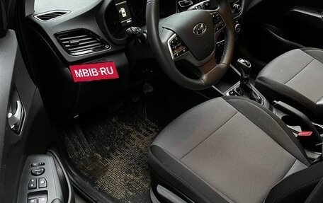 Hyundai Solaris II рестайлинг, 2022 год, 2 000 000 рублей, 6 фотография