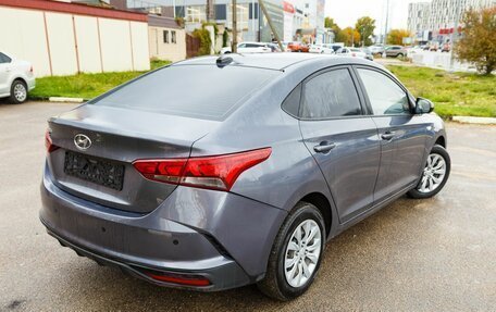 Hyundai Solaris II рестайлинг, 2021 год, 1 800 000 рублей, 4 фотография