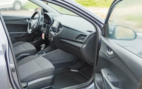 Hyundai Solaris II рестайлинг, 2021 год, 1 800 000 рублей, 13 фотография