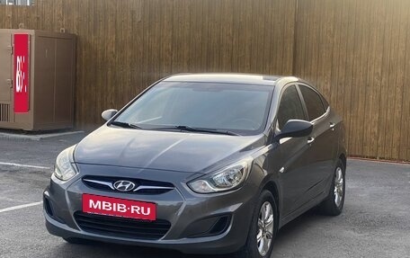 Hyundai Solaris II рестайлинг, 2013 год, 1 085 000 рублей, 3 фотография