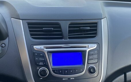 Hyundai Solaris II рестайлинг, 2013 год, 1 085 000 рублей, 14 фотография