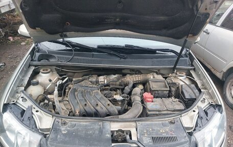 Renault Logan II, 2017 год, 720 000 рублей, 10 фотография