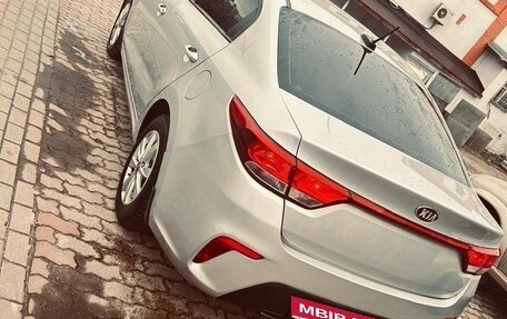 KIA Rio IV, 2018 год, 1 290 000 рублей, 3 фотография