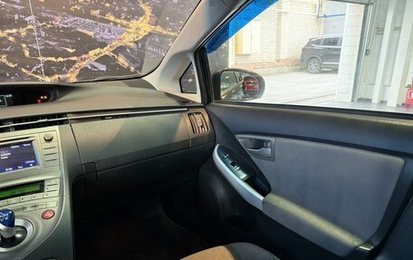 Toyota Prius, 2012 год, 1 235 000 рублей, 11 фотография