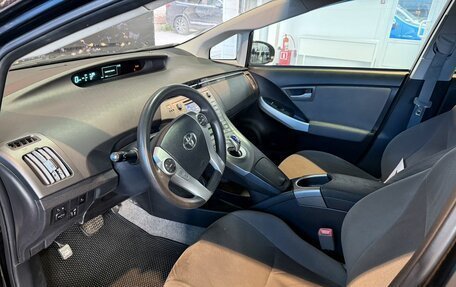 Toyota Prius, 2012 год, 1 235 000 рублей, 8 фотография