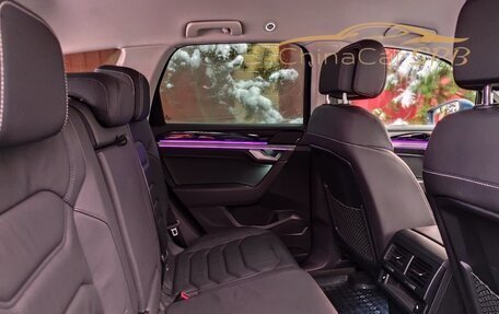 Volkswagen Touareg III, 2018 год, 4 690 000 рублей, 5 фотография