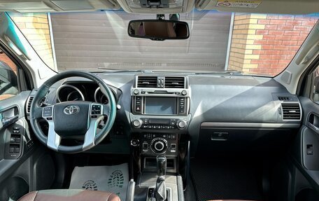 Toyota Land Cruiser Prado 150 рестайлинг 2, 2017 год, 3 800 000 рублей, 4 фотография