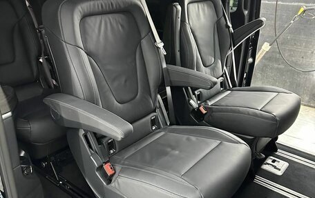 Mercedes-Benz V-Класс, 2024 год, 13 100 000 рублей, 2 фотография