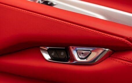 Chevrolet Corvette C8, 2024 год, 21 934 212 рублей, 13 фотография