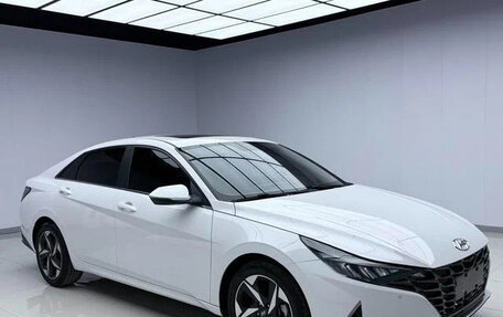 Hyundai Elantra, 2021 год, 1 220 000 рублей, 3 фотография