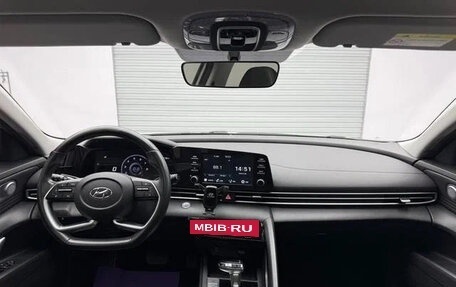 Hyundai Elantra, 2021 год, 1 220 000 рублей, 7 фотография