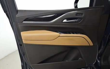 Cadillac Escalade V, 2024 год, 17 631 404 рублей, 15 фотография