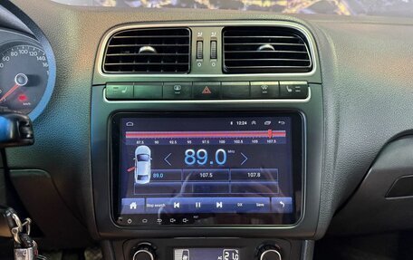 Volkswagen Polo VI (EU Market), 2012 год, 909 500 рублей, 10 фотография