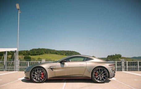 Aston Martin V8 Vantage IV, 2025 год, 39 700 000 рублей, 4 фотография