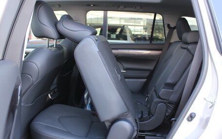 Toyota Highlander, 2025 год, 6 220 000 рублей, 37 фотография