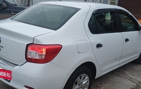 Renault Logan II, 2017 год, 950 000 рублей, 5 фотография