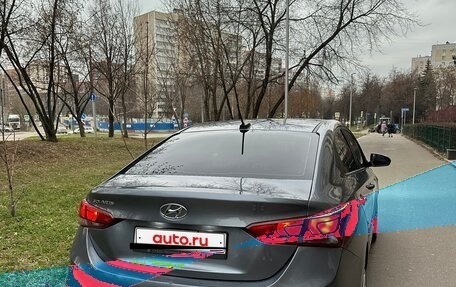 Hyundai Solaris II рестайлинг, 2018 год, 855 000 рублей, 2 фотография