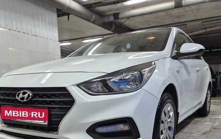 Hyundai Solaris II рестайлинг, 2019 год, 1 350 000 рублей, 2 фотография