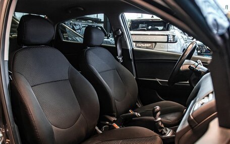 KIA Rio III рестайлинг, 2015 год, 1 000 000 рублей, 9 фотография