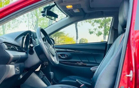 Toyota Yaris XP150 рестайлинг, 2022 год, 1 150 000 рублей, 11 фотография